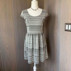 REWIND Juniors Dress Fit and Flare L